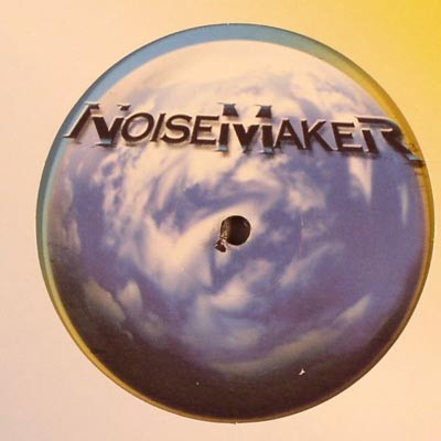CRW - Kiss Me More | NoiseMaker (NM 038) - 2 CRW - Kiss Me More | NoiseMaker (NM 038) - 2