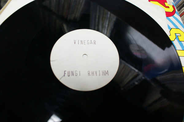 Vinegar - Fungi Rhythm | Underground (UND 519) - 4 Vinegar - Fungi Rhythm | Underground (UND 519) - 4