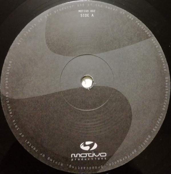 Alive  &  D.D. Klein - Alive | Motivo Productions (MOTIVO 002) - 4