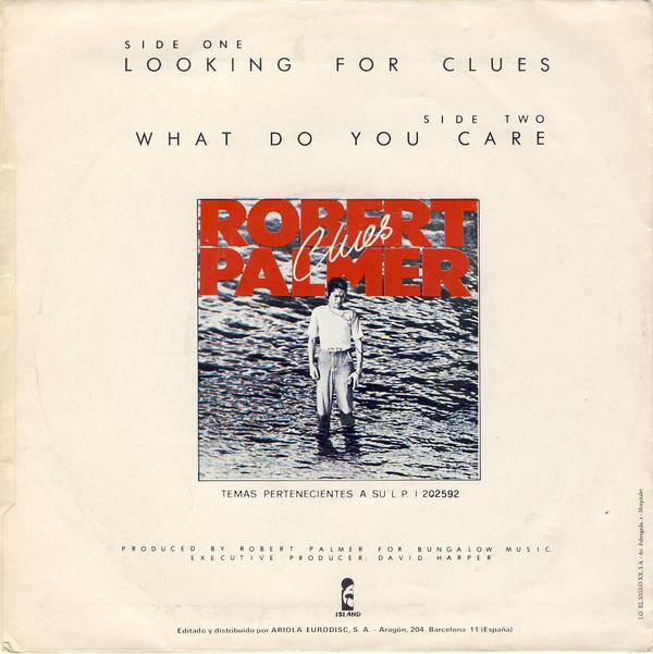 Looking For Clues = Buscando Pistas