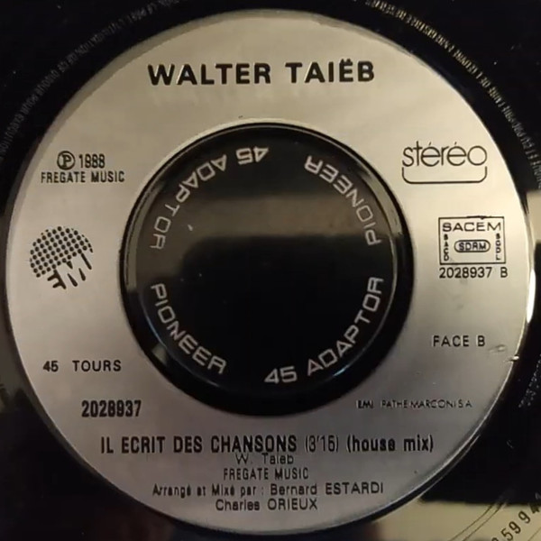 Il Ecrit Des Chansons