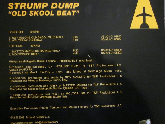 Strump Dump - Old Skool Beat | Airplane! Records (ARP 21088) - 2 Strump Dump - Old Skool Beat | Airplane! Records (ARP 21088) - 2