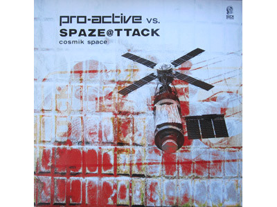 Pro-Active Vs. Spaze@ttack - Cosmik Space | Suck Me Plasma (SUCK 113) - 2