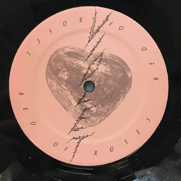 Violet - Bed Of Roses | Dark Entries (DE-261) - 3