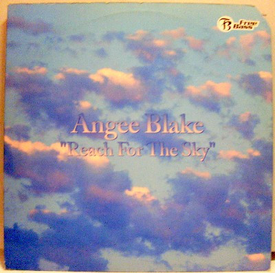 Angee Blake - Reach For The Sky | Free Bass (FB413) - 3 Angee Blake - Reach For The Sky | Free Bass (FB413) - 3
