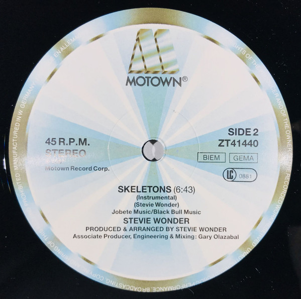 Stevie Wonder - Skeletons | Motown (ZT 41440) - 4