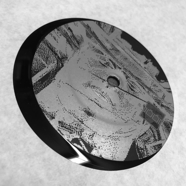 Pavel Milyakov - Masse Métal | The Trilogy Tapes (TTT085) - 4 Pavel Milyakov - Masse Métal | The Trilogy Tapes (TTT085) - 4