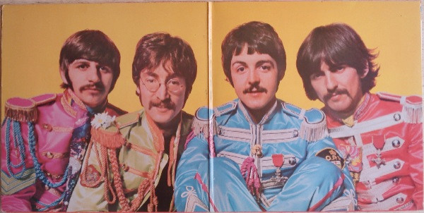 The Beatles - Sgt. Pepper's Lonely Hearts Club Band | Apple Records (2C 066 04177) - 2 The Beatles - Sgt. Pepper's Lonely Hearts Club Band | Apple Records (2C 066 04177) - 2