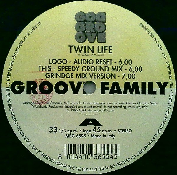 Groove Family - Twin Life | MBG International Records (MBG 6595) - main Groove Family - Twin Life | MBG International Records (MBG 6595) - main