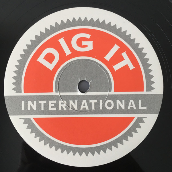 Interactive - Forever Young | Dig It International (DMX 10199) - 2