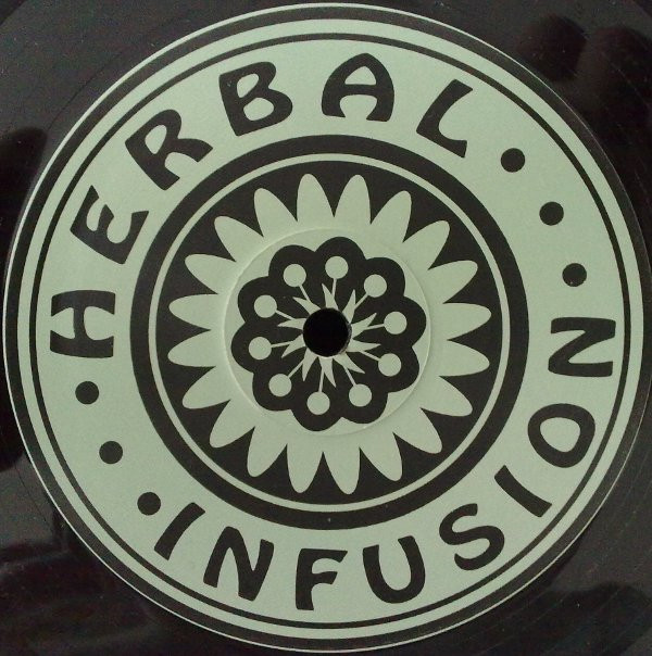 Herbal Infusion - The Hunter | Zoom Records (ZOOM 012) - 4 Herbal Infusion - The Hunter | Zoom Records (ZOOM 012) - 4