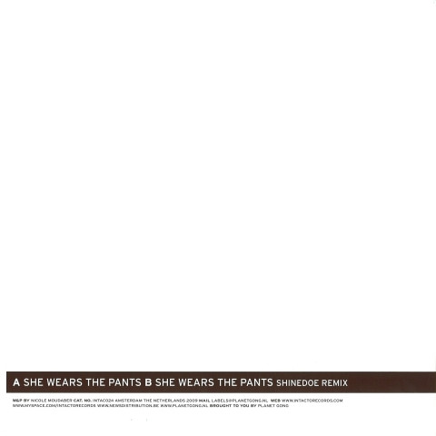 Nicole Moudaber - She Wears The Pants | Intacto Records (INTAC024) - 2 Nicole Moudaber - She Wears The Pants | Intacto Records (INTAC024) - 2