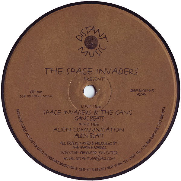 The Space Invaders - Space Invaders & The Gang / Alien Communication | Distant Music (DT-010) - main The Space Invaders - Space Invaders & The Gang / Alien Communication | Distant Music (DT-010) - main