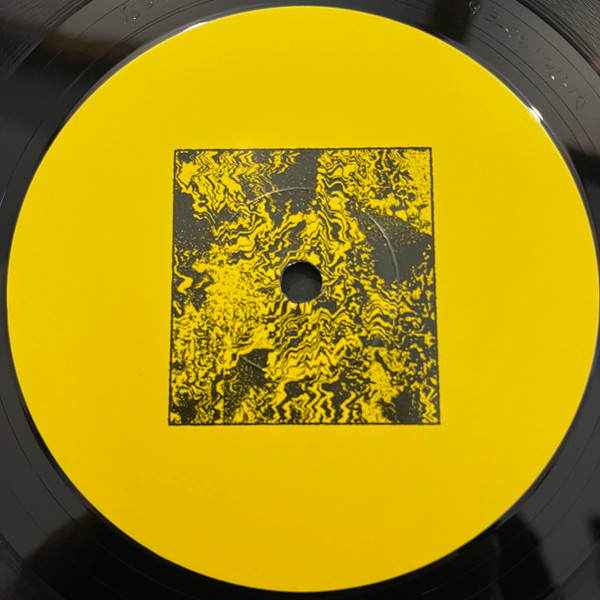 Giraffi Dog / Erik Jäähalli / Henry 3000 / DJ Hummer - WAR1203 | WARNING (WAR1203) - 3
