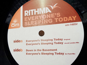 Rithma - Everyone's Sleeping Today | OM Records (OM 148 SV) - 2 Rithma - Everyone's Sleeping Today | OM Records (OM 148 SV) - 2