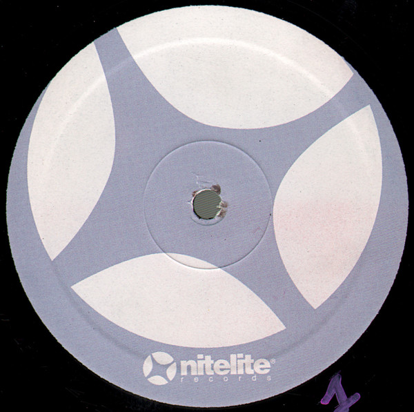 Sissoko - Believe | Nitelite Records (NR 43) - 4 Sissoko - Believe | Nitelite Records (NR 43) - 4
