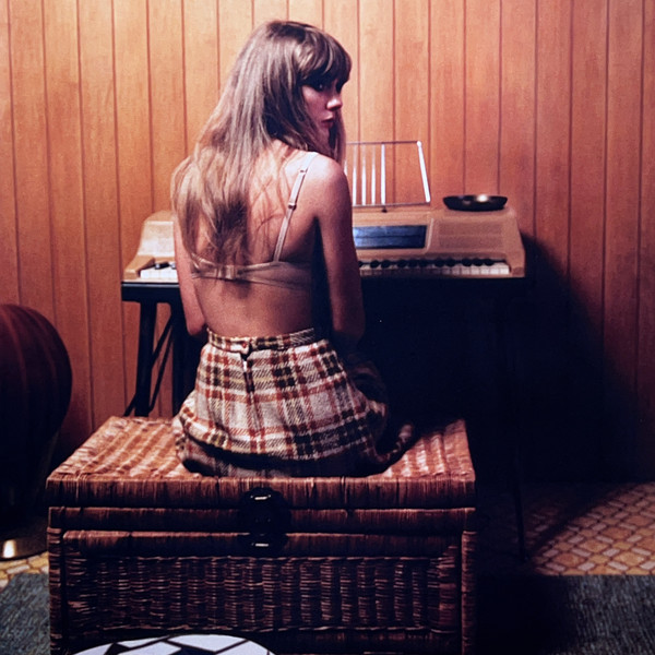 Taylor Swift - Midnights | Republic Records (2445789825) - 8 Taylor Swift - Midnights | Republic Records (2445789825) - 8