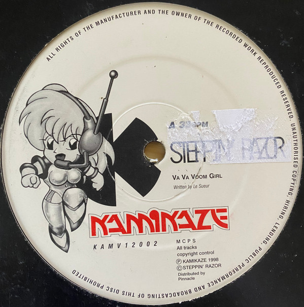 Steppin' Razor - Va Va Voom Girl / Deliciously Saucy | Kamikaze (KAMV12002)