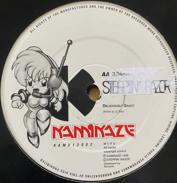 Steppin' Razor - Va Va Voom Girl / Deliciously Saucy | Kamikaze (KAMV12002) - 2