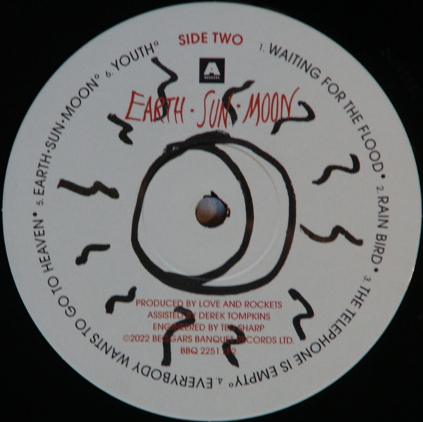 Love And Rockets - Earth • Sun • Moon | Beggars Banquet (BBQ 2251 LP2) - 4 Love And Rockets - Earth • Sun • Moon | Beggars Banquet (BBQ 2251 LP2) - 4