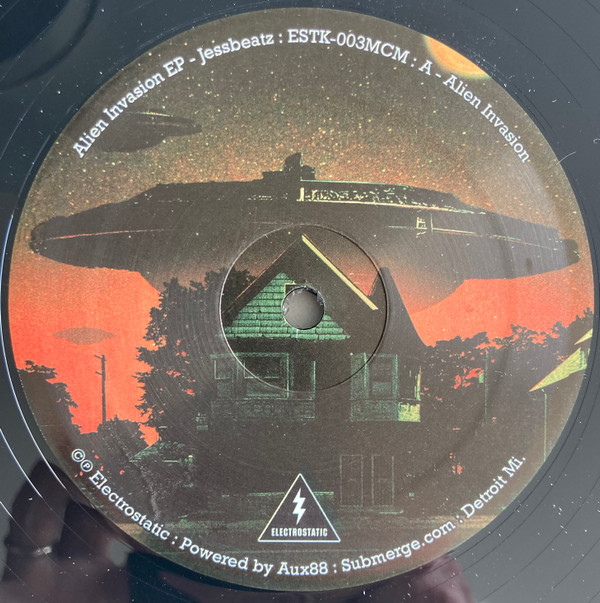 Jessbeatz - Alien Invasion | Electrostatic (ESTK-003MCM)