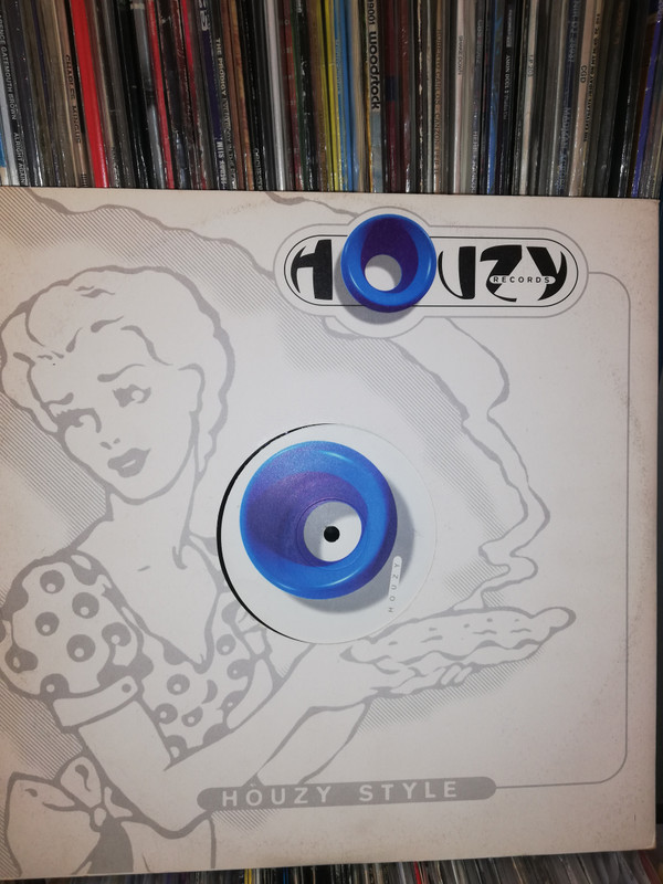 Funkee Bass - Velvet Touch | Houzy Records (HZY 013)