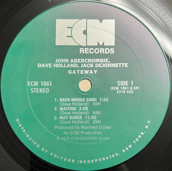 John Abercrombie  &  Dave Holland  &  Jack DeJohnette - Gateway [Vinyl] | ECM Records (ECM 1061) - 3