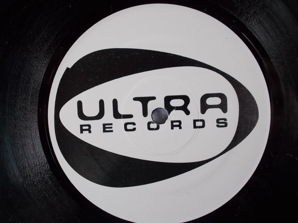 Michael Moog Presents 3X Featuring Tia - R U Ready? | Ultra Records (UL 1107) - 4 Michael Moog Presents 3X Featuring Tia - R U Ready? | Ultra Records (UL 1107) - 4