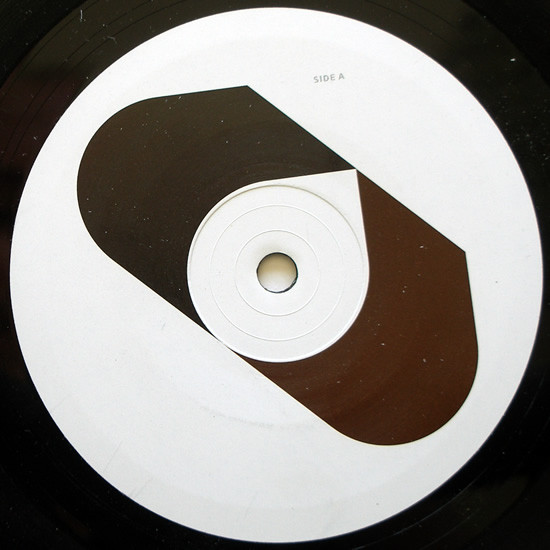 Eric Prydz Feat. Adeva - In & Out | Joia Records (JOIA014) - 2 Eric Prydz Feat. Adeva - In & Out | Joia Records (JOIA014) - 2