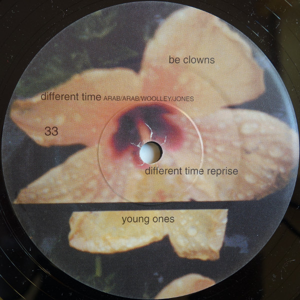 Leila - Courtesy Of Choice | XL Recordings (XLLP 135) - 8 Leila - Courtesy Of Choice | XL Recordings (XLLP 135) - 8