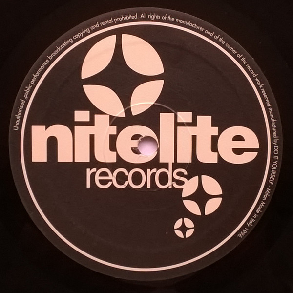 Mood II Swing Feat. Carol Sylvan - Closer | Nitelite Records (NL 9604) - 4 Mood II Swing Feat. Carol Sylvan - Closer | Nitelite Records (NL 9604) - 4