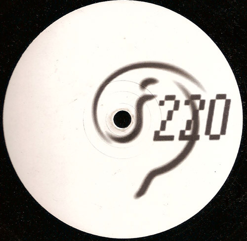 W-Moon - Strong Nature EP | i220 (i22009) - 2 W-Moon - Strong Nature EP | i220 (i22009) - 2