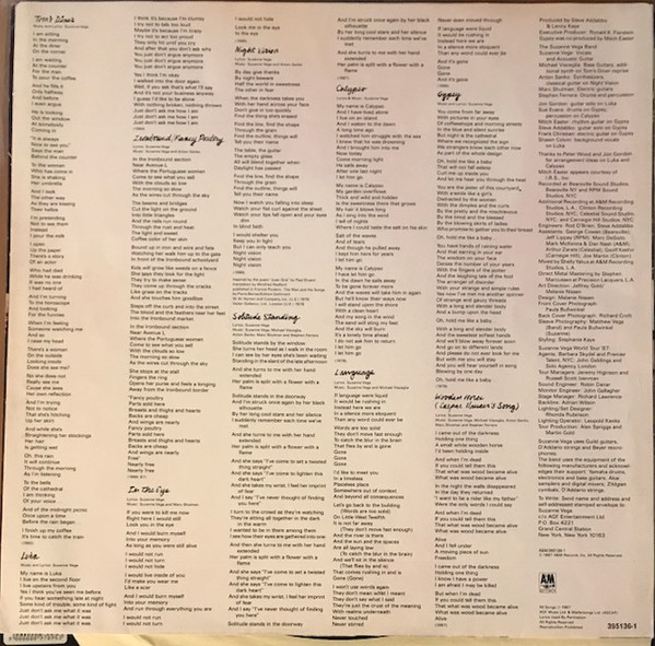 Suzanne Vega - Solitude Standing | A&M Records (395 136-1) - 7