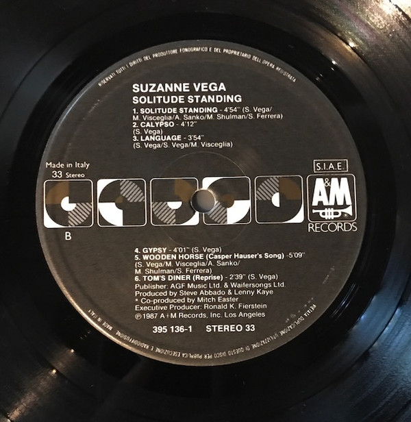 Suzanne Vega - Solitude Standing | A&M Records (395 136-1) - 5