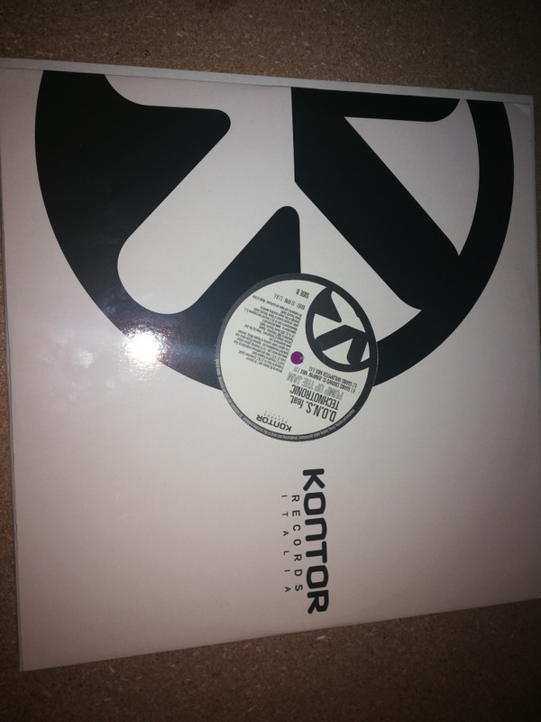 D.O.N.S. Feat. Technotronic - Pump Up The Jam | Kontor Records Italia (KRI87) - 4 D.O.N.S. Feat. Technotronic - Pump Up The Jam | Kontor Records Italia (KRI87) - 4