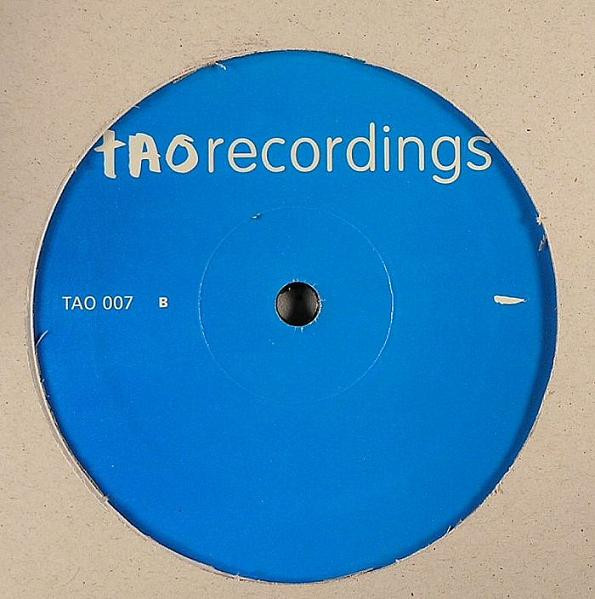 Martin Villeneuve Featuring Stereomovers - Slinger 2005 | Tao Recordings (TAO 007) - 2 Martin Villeneuve Featuring Stereomovers - Slinger 2005 | Tao Recordings (TAO 007) - 2