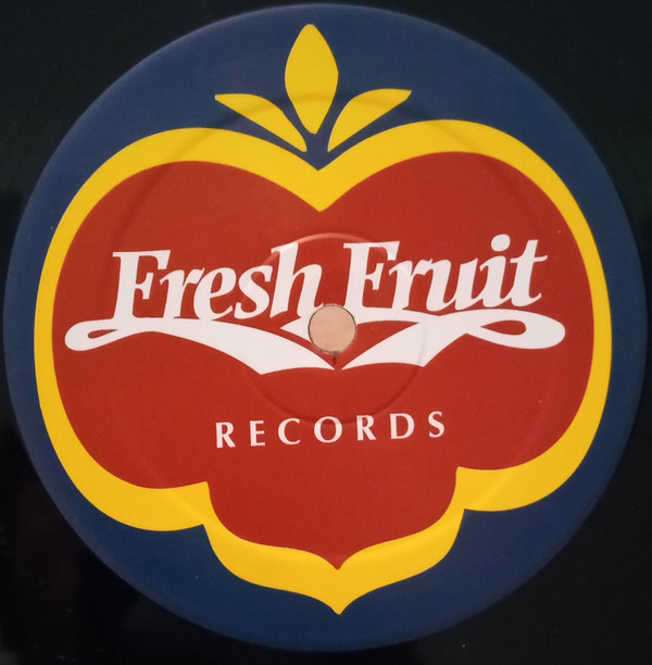 South Street Player - (Who?) Keeps Changing Your Mind (Remix) | Fresh Fruit Records (Fruit 009) - 2