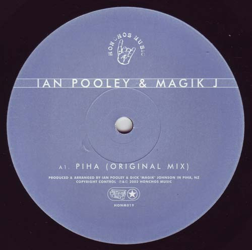 Ian Pooley & Magik J - Piha (Original Mixes) (Disc One) | Honchos Music (HONM019) - 3 Ian Pooley & Magik J - Piha (Original Mixes) (Disc One) | Honchos Music (HONM019) - 3