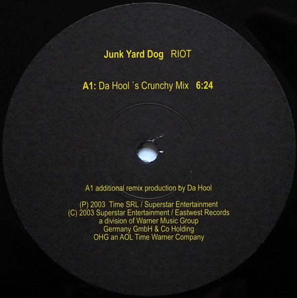Junk Yard Dog - Riot | Superstar Recordings (SUPER DJ 2073) - main