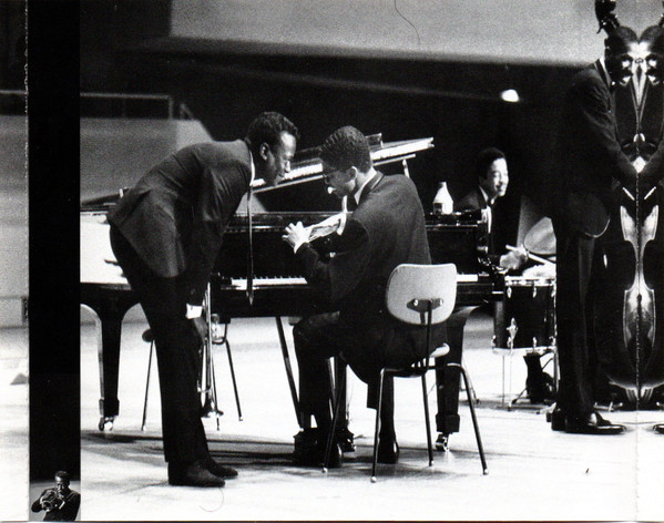 The Miles Davis Quintet - Miles Smiles | Columbia (CK 65682) - 4