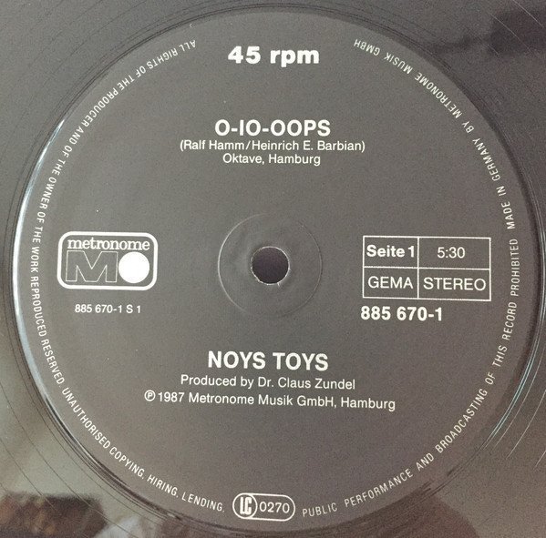 Noys Toys - O-Io-Oops | Metronome (885 670-1) - 2