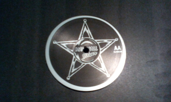 Sarah B And The Funky People - Got To Be Me / Feel Love | Marshall Silver (SILVER 001) - 4 Sarah B And The Funky People - Got To Be Me / Feel Love | Marshall Silver (SILVER 001) - 4
