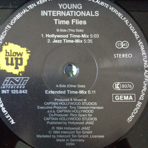 Young Internationals - Time Flies | Blow Up (INT 125.642) - 3
