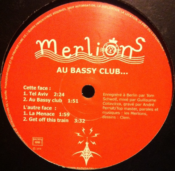 Au Bassy Club...