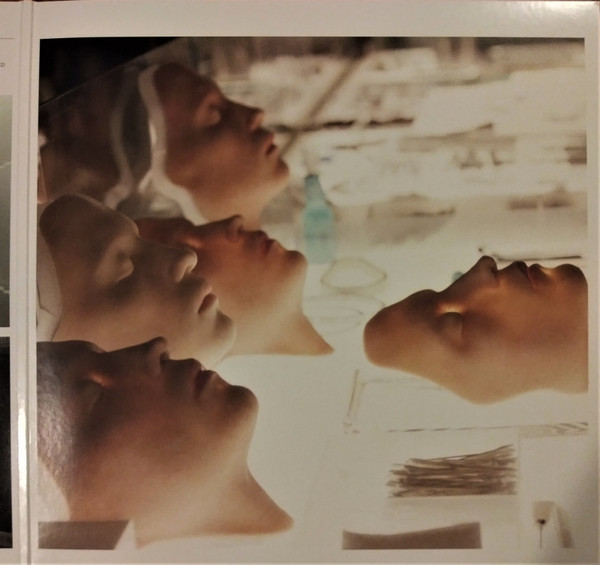 Ben Salisbury And Geoff Barrow - Ex_Machina (Original Motion Picture Soundtrack) | Invada (INV144LP) - 4 Ben Salisbury And Geoff Barrow - Ex_Machina (Original Motion Picture Soundtrack) | Invada (INV144LP) - 4