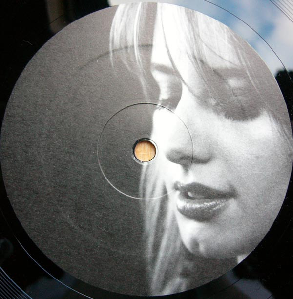 Clara Hill - Paperchase | Sonar Kollektiv (SK090) - 2 Clara Hill - Paperchase | Sonar Kollektiv (SK090) - 2