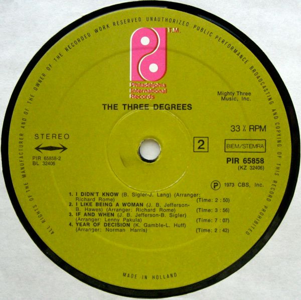 The Three Degrees - The Three Degrees | Philadelphia International Records (PIR 65858) - 6 The Three Degrees - The Three Degrees | Philadelphia International Records (PIR 65858) - 6