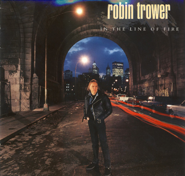 Robin Trower - In The Line Of Fire | Atlantic (7567-82080-1) - main
