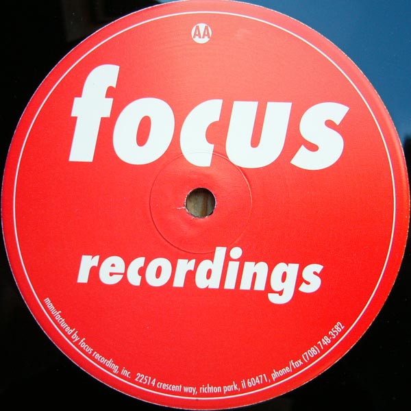 E Smoove  &  Ni-Che  &  The Voices Of Freedom - Lift Your Hands Up | Focus Recordings (foc - 001) - 2