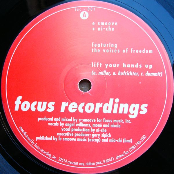 E Smoove  &  Ni-Che  &  The Voices Of Freedom - Lift Your Hands Up | Focus Recordings (foc - 001) - main